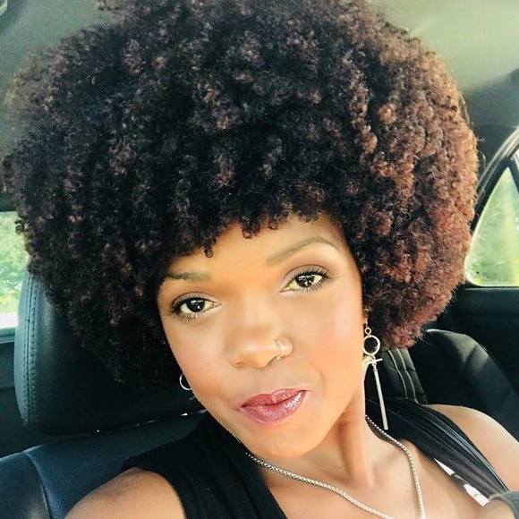 Meet your Posher, Erica - Picture 1 of 1